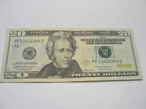 固有のシリアル番号が付いた 20 ドル紙幣