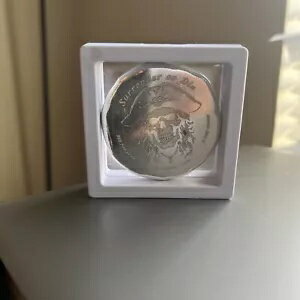 5オンスのスコッツデール海賊の頭蓋骨、サレンダー・オア・ダイのシルバーボタン、フローティングディ..