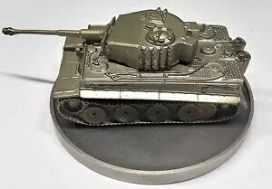 タンク 3D 2 オンス シルバー コイン 2 ガード トゥルース ガード 2024。回転トップ付き