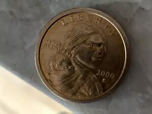 レア 2000 P SACAGAWEA 1 ドル コイン 米国リバティ ゴールド カラー流通