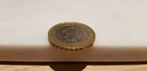 2007 年奴隷貿易廃止法 2 ポンド コイン ハント 15/32 レア 逆さ ?2