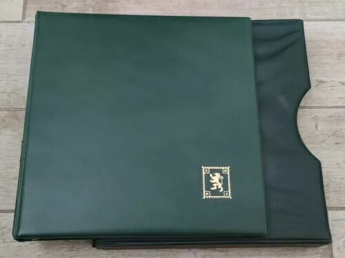 オーストリアのコレクションアルバムと郵便局の自作シート G.O / US