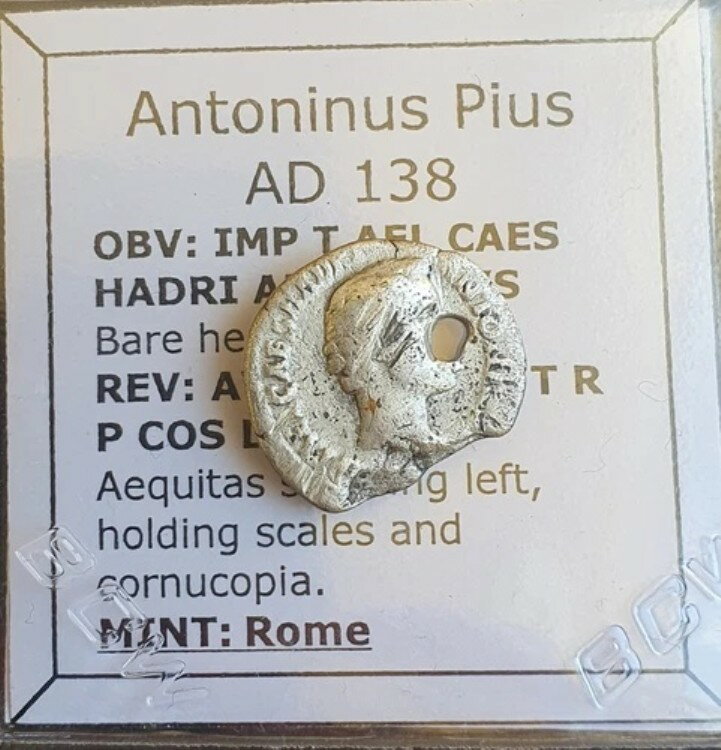 o069 西暦138年アントニヌス ピウスのローマ銀貨デナリウス
