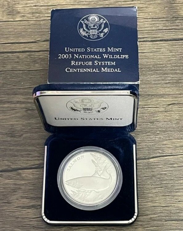 2003年米国造幣局 - 国立野生生物保護区システム銀メダル - サーモン