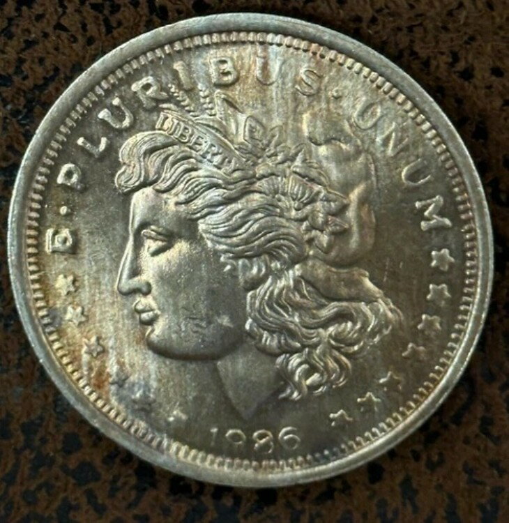 楽天WORLD RESOURCE【KING店】1986年 モルガン・ダラー スタイル 1オンス .999 純銀ラウンドトレードユニット