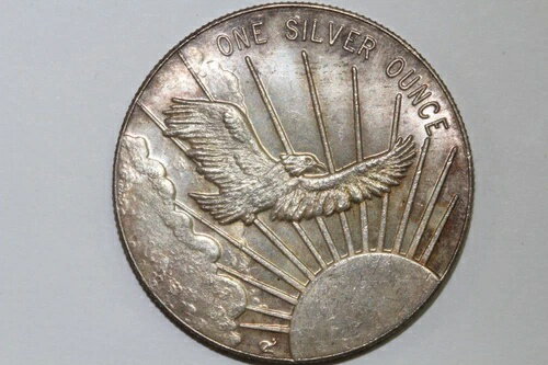 1トロイオンス 999 純銀ラウンド サウスイーストリファイニング社 パナマシティ フロリダ州 (NUM9174)