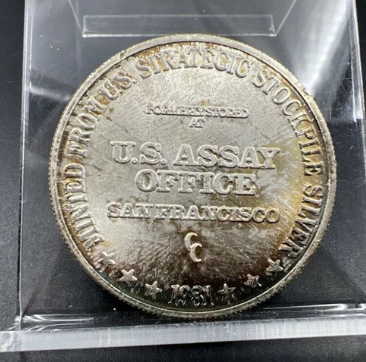 TONER ヴィンテージ 1981年 米国検査局 サンフランシスコ 1オンス .999 純銀ラウンド