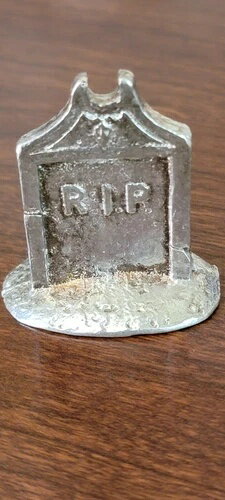 ハンドメイドの墓石 リップ 2オンス シルバー