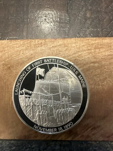 最初の戦艦 USS メインの進水メダル シルバー .925 フランクリンミント #4111
