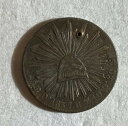 1837年メキシコ8レアル銀貨(穴あき、美品)