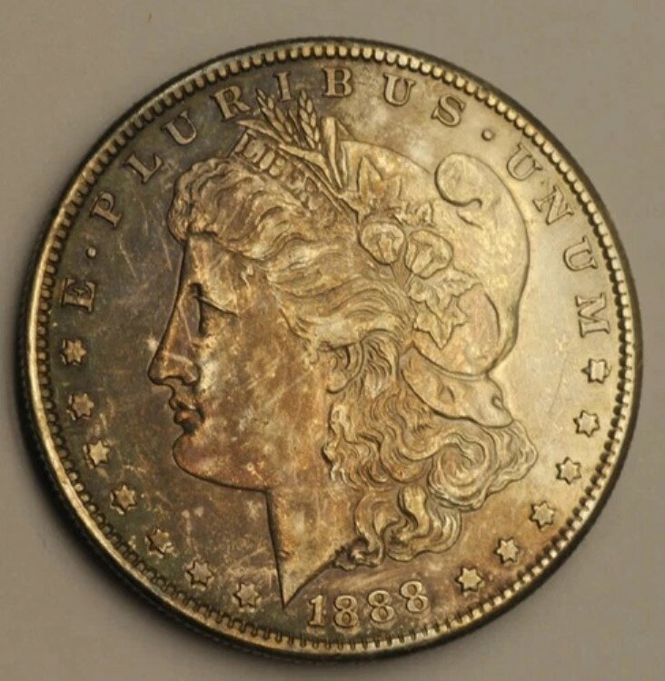 1888-S Morgan Silver Dollar Album Toned Semi Key Date Rare TONED商品について流通/非流通 流通額面 1ドルコイン モルガン組成 銀発行年 1888年純度 0.9打刻タイプ ビジネス造幣局所在地 サンフランシスコ製造国/地域 アメリカ合衆国認証 未認証修正アイテム番号注意事項※以下の注意事項をご理解のうえ、ご購入ください■ 鑑定済みコイン・紙幣について各種コイン・紙幣の鑑定機関（NGC、PCGS、PMGなど）は、収集品の真贋鑑定およびグレーディングを行う専門機関です。鑑定後の商品は、専用ケース（スラブ）に封入され、状態を示すグレードが付与されます。■ グレードについてグレードはコイン・紙幣自体の状態を評価するものであり、ケース自体の品質や状態を保証するものではありません。製造・輸送時の影響により、以下のような状態が発生する場合がございます。- 軽微なスレ傷・拭き傷（特に光の角度で見えるもの）- ケース内部のホコリ・小さな異物（鑑定機関の検品基準を満たしている場合）- ラベルのズレ・わずかな傾きこれらは鑑定機関の基準内であり、返品・交換の対象とはなりませんのでご了承ください。■ ラベルの種類について各鑑定機関では、コイン・紙幣の状態や鑑定の結果に応じて異なるラベルが付与されます。- 通常ラベル（Standard/Regular）：一般的なグレード付き鑑定済みコイン・紙幣- オーセンティック（Authentic）：グレードなしで真贋のみ保証- 詳細グレード（Details）：クリーニング跡やエッジのダメージがあるが本物と認定- 特別ラベル（Special Label）：記念版や特定のデザインの限定ラベル - 例：NGC「Early Releases」「First Releases」、PCGS「First Strike」 などグレードやラベルの種類は、商品画像および説明文をご確認のうえ、ご購入ください。■ 在庫状況について当店の商品は海外から取り寄せております。ご購入のタイミングによっては在庫切れとなる場合がございます。その際はご連絡のうえ、ご注文をキャンセルさせていただく場合がございますので、あらかじめご了承ください。■ ご注文後のキャンセルについてご注文と同時に商品のお取り寄せを開始するため、お客様都合によるキャンセルは承っておりません。■ 配送についてお届けまでに通常2〜3週間ほどかかります。海外の祝日や天候、税関手続きにより通常より配送が遅れる可能性がございます。■ 保証について商品説明に英語で「保証（warranty）」と記載があっても、日本国内では適用されませんのでご了承ください。 当店では、商品到着後7日以内の初期不良に限り、対応させていただきます。 （返品規約の詳細については、楽天市場内の会社概要欄下部をご参照ください。）■ 商品の色・素材感について撮影環境やモニター設定により、実際の商品と色味や質感が異なる場合がございます。■ 価格変動について希少性の高い商品は市場価格の変動により、追加料金をお願いする場合がございます。追加料金に同意いただけない場合には、ご注文のキャンセルが可能ですので、ご安心ください。■ その他サービスについて海外製品の輸入代行も承っております。ショップに掲載されていない商品でもお探し可能ですので、お気軽にご相談ください。尚、業者販売（業販）や複数購入の場合、割引対応も可能です。ご希望の方はお問い合わせください。