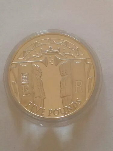2002年 金銀プルーフ 1オンス 5ポンド 5ポンド硬貨。ER ジュビリー戴冠式行列