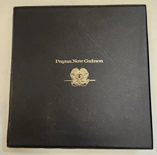 1975 Papua New Guinea 8 Pc Proof Coin & Stamp Set First Day Covers Franklin Mint商品について出品者コメント「1975年パプアニューギニア プルーフコイン＆切手セット 初日カバー付き フランクリンミント製 オリジナル…続きを読む出品者コメントについて流通/非流通 非流通額面 50セント年 1975年グレード 未評価製造国/地域 パプアニューギニア認証 未認証注意事項※以下の注意事項をご理解のうえ、ご購入ください■ 鑑定済みコイン・紙幣について各種コイン・紙幣の鑑定機関（NGC、PCGS、PMGなど）は、収集品の真贋鑑定およびグレーディングを行う専門機関です。鑑定後の商品は、専用ケース（スラブ）に封入され、状態を示すグレードが付与されます。■ グレードについてグレードはコイン・紙幣自体の状態を評価するものであり、ケース自体の品質や状態を保証するものではありません。製造・輸送時の影響により、以下のような状態が発生する場合がございます。- 軽微なスレ傷・拭き傷（特に光の角度で見えるもの）- ケース内部のホコリ・小さな異物（鑑定機関の検品基準を満たしている場合）- ラベルのズレ・わずかな傾きこれらは鑑定機関の基準内であり、返品・交換の対象とはなりませんのでご了承ください。■ ラベルの種類について各鑑定機関では、コイン・紙幣の状態や鑑定の結果に応じて異なるラベルが付与されます。- 通常ラベル（Standard/Regular）：一般的なグレード付き鑑定済みコイン・紙幣- オーセンティック（Authentic）：グレードなしで真贋のみ保証- 詳細グレード（Details）：クリーニング跡やエッジのダメージがあるが本物と認定- 特別ラベル（Special Label）：記念版や特定のデザインの限定ラベル - 例：NGC「Early Releases」「First Releases」、PCGS「First Strike」 などグレードやラベルの種類は、商品画像および説明文をご確認のうえ、ご購入ください。■ 在庫状況について当店の商品は海外から取り寄せております。ご購入のタイミングによっては在庫切れとなる場合がございます。その際はご連絡のうえ、ご注文をキャンセルさせていただく場合がございますので、あらかじめご了承ください。■ ご注文後のキャンセルについてご注文と同時に商品のお取り寄せを開始するため、お客様都合によるキャンセルは承っておりません。■ 配送についてお届けまでに通常2〜3週間ほどかかります。海外の祝日や天候、税関手続きにより通常より配送が遅れる可能性がございます。■ 保証について商品説明に英語で「保証（warranty）」と記載があっても、日本国内では適用されませんのでご了承ください。 当店では、商品到着後7日以内の初期不良に限り、対応させていただきます。 （返品規約の詳細については、楽天市場内の会社概要欄下部をご参照ください。）■ 商品の色・素材感について撮影環境やモニター設定により、実際の商品と色味や質感が異なる場合がございます。■ 価格変動について希少性の高い商品は市場価格の変動により、追加料金をお願いする場合がございます。追加料金に同意いただけない場合には、ご注文のキャンセルが可能ですので、ご安心ください。■ その他サービスについて海外製品の輸入代行も承っております。ショップに掲載されていない商品でもお探し可能ですので、お気軽にご相談ください。尚、業者販売（業販）や複数購入の場合、割引対応も可能です。ご希望の方はお問い合わせください。