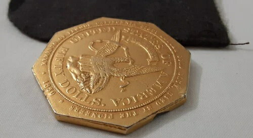 1850年記念コイン 50ドル 金貨採掘 八角形 スラッグメダルポーチ