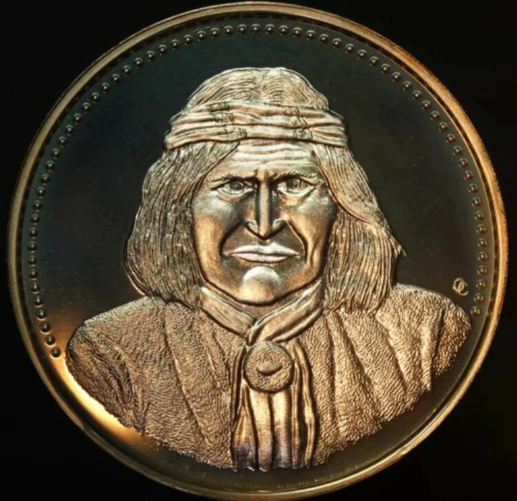 ジェロニモ・アパッチ族インディアン酋長ネイティブ・ウォリアー 1オンス 925 シルバー ラウンド C4159(3)