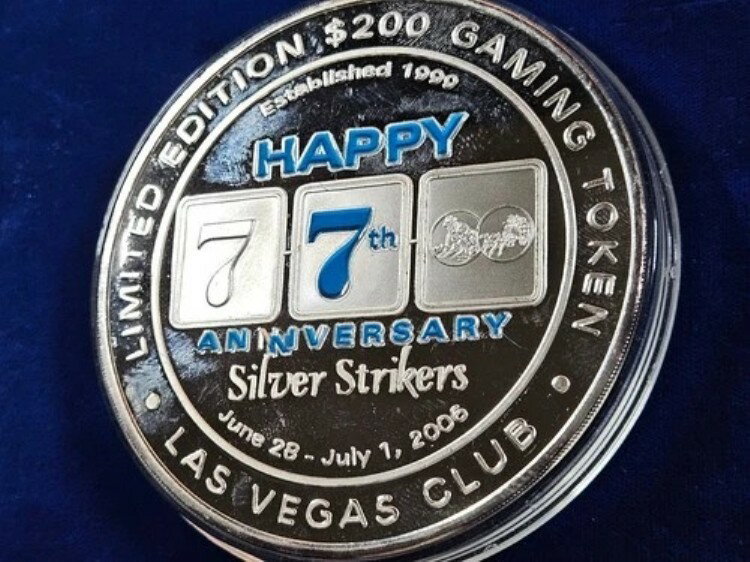 ?? ラスベガス クラブ ホテル & カジノ 12 オンス .999 シルバー $200 ストライクカラー ラウンド レア