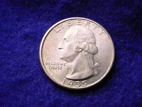 1935 WASHINGTON QUARTER GREAT BU COIN!! #290商品について組成：銀刻印タイプ：ビジネス製造国：アメリカ合衆国純度：0.9グレード：未鑑定KM番号：244D認証：未鑑定修正アイテム番号：額面：25セント流通/非流通：非流通コイン：ワシントン発行年：1935年造幣局所在地：フィラデルフィア製造国/地域：アメリカ合衆国注意事項※以下の注意事項をご理解のうえ、ご購入ください■ 鑑定済みコイン・紙幣について各種コイン・紙幣の鑑定機関（NGC、PCGS、PMGなど）は、収集品の真贋鑑定およびグレーディングを行う専門機関です。鑑定後の商品は、専用ケース（スラブ）に封入され、状態を示すグレードが付与されます。■ グレードについてグレードはコイン・紙幣自体の状態を評価するものであり、ケース自体の品質や状態を保証するものではありません。製造・輸送時の影響により、以下のような状態が発生する場合がございます。- 軽微なスレ傷・拭き傷（特に光の角度で見えるもの）- ケース内部のホコリ・小さな異物（鑑定機関の検品基準を満たしている場合）- ラベルのズレ・わずかな傾きこれらは鑑定機関の基準内であり、返品・交換の対象とはなりませんのでご了承ください。■ ラベルの種類について各鑑定機関では、コイン・紙幣の状態や鑑定の結果に応じて異なるラベルが付与されます。- 通常ラベル（Standard/Regular）：一般的なグレード付き鑑定済みコイン・紙幣- オーセンティック（Authentic）：グレードなしで真贋のみ保証- 詳細グレード（Details）：クリーニング跡やエッジのダメージがあるが本物と認定- 特別ラベル（Special Label）：記念版や特定のデザインの限定ラベル - 例：NGC「Early Releases」「First Releases」、PCGS「First Strike」 などグレードやラベルの種類は、商品画像および説明文をご確認のうえ、ご購入ください。■ 在庫状況について当店の商品は海外から取り寄せております。ご購入のタイミングによっては在庫切れとなる場合がございます。その際はご連絡のうえ、ご注文をキャンセルさせていただく場合がございますので、あらかじめご了承ください。■ ご注文後のキャンセルについてご注文と同時に商品のお取り寄せを開始するため、お客様都合によるキャンセルは承っておりません。■ 配送についてお届けまでに通常2〜3週間ほどかかります。海外の祝日や天候、税関手続きにより通常より配送が遅れる可能性がございます。■ 保証について商品説明に英語で「保証（warranty）」と記載があっても、日本国内では適用されませんのでご了承ください。 当店では、商品到着後7日以内の初期不良に限り、対応させていただきます。 （返品規約の詳細については、楽天市場内の会社概要欄下部をご参照ください。）■ 商品の色・素材感について撮影環境やモニター設定により、実際の商品と色味や質感が異なる場合がございます。■ 価格変動について希少性の高い商品は市場価格の変動により、追加料金をお願いする場合がございます。追加料金に同意いただけない場合には、ご注文のキャンセルが可能ですので、ご安心ください。■ その他サービスについて海外製品の輸入代行も承っております。ショップに掲載されていない商品でもお探し可能ですので、お気軽にご相談ください。尚、業者販売（業販）や複数購入の場合、割引対応も可能です。ご希望の方はお問い合わせください。