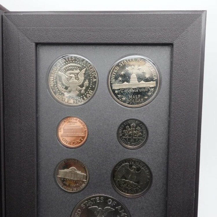 WORLD RESOURCE【KING店】の1989年 S 米国造幣局 プレステージ 6枚 プルーフコインセット - COA & ボックス｜アングル3