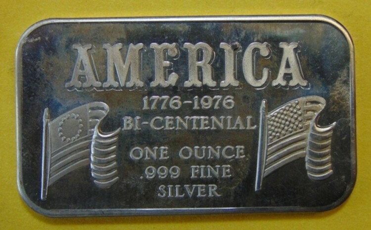アメリカ ~ 1776-1976 二百年紀 ~ 1オンス .999 純銀バー