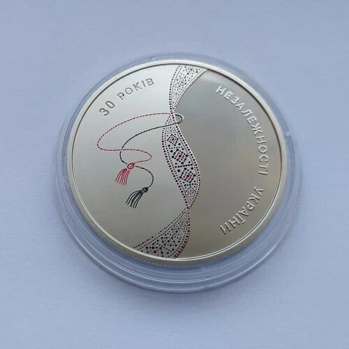ウクライナ独立30周年記念硬貨（2021年、5UAH）、ヴィシヴァンカ刺繍、鶴
