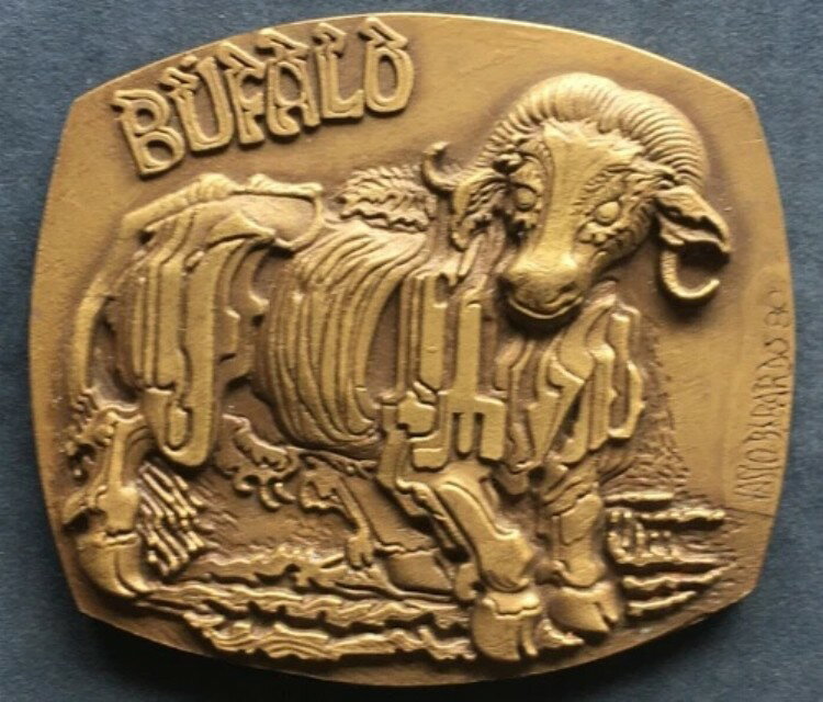 1980年、中国のバッファローのサインが描かれた美しいアンティークの珍しいブロンズメダル