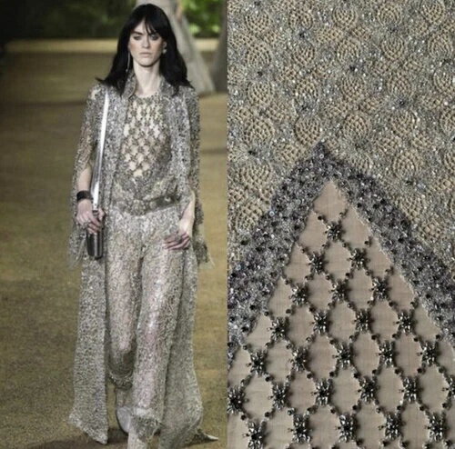 クチュールハンドビーズ 6 ヤード チュール刺繍。ヌードチュール シルバー スパンコール ビーズ。