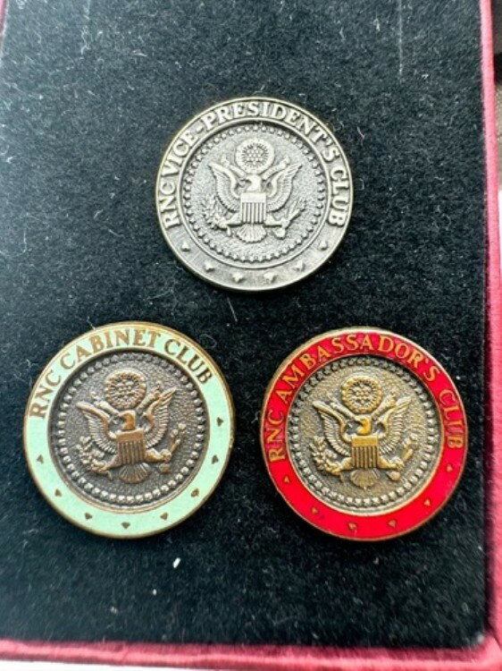 希少なアメリカ大統領の紋章ピンセット スターリングシルバー、赤と緑のエナメル