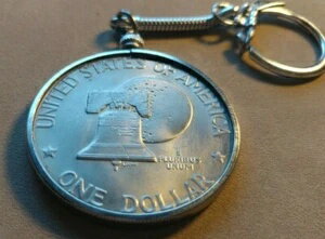 楽天WORLD RESOURCE【KING店】アイゼンハワー月面着陸 1976年 アメリカ建国200周年記念 38mmドル ロックバックスタイルキーチェーン