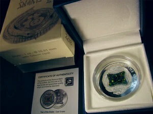 フィジー 2013年 ギルソン ブラックオパール ルナ スネーク 1オンス ハイレリーフ プルーフ銀貨