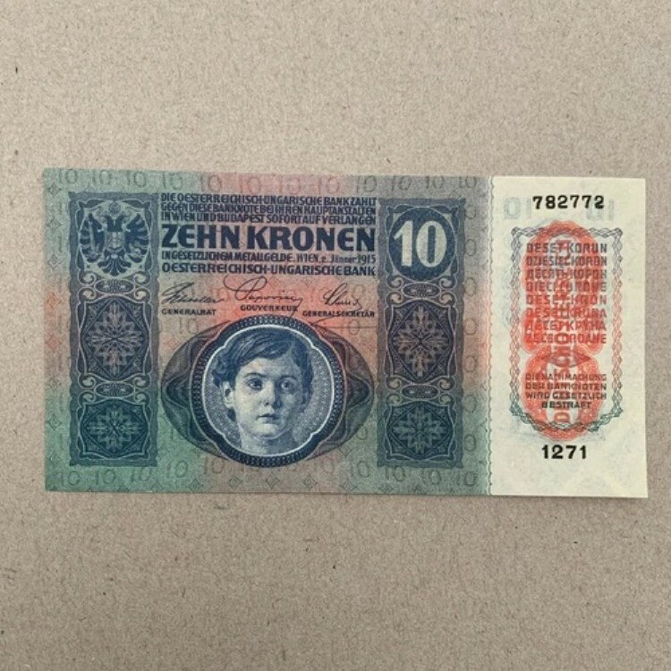 Austria 10 Kronen Banknote 1919 P51a UNC Austrian Currency with Overstamp商品について売主紙幣「UNC」流通/非流通 非流通種類 紙幣年 1919年国 オーストリアグレード 未評価製造国/地域 オーストリア認証 未認証注意事項※以下の注意事項をご理解のうえ、ご購入ください■ 鑑定済みコイン・紙幣について各種コイン・紙幣の鑑定機関（NGC、PCGS、PMGなど）は、収集品の真贋鑑定およびグレーディングを行う専門機関です。鑑定後の商品は、専用ケース（スラブ）に封入され、状態を示すグレードが付与されます。■ グレードについてグレードはコイン・紙幣自体の状態を評価するものであり、ケース自体の品質や状態を保証するものではありません。製造・輸送時の影響により、以下のような状態が発生する場合がございます。- 軽微なスレ傷・拭き傷（特に光の角度で見えるもの）- ケース内部のホコリ・小さな異物（鑑定機関の検品基準を満たしている場合）- ラベルのズレ・わずかな傾きこれらは鑑定機関の基準内であり、返品・交換の対象とはなりませんのでご了承ください。■ ラベルの種類について各鑑定機関では、コイン・紙幣の状態や鑑定の結果に応じて異なるラベルが付与されます。- 通常ラベル（Standard/Regular）：一般的なグレード付き鑑定済みコイン・紙幣- オーセンティック（Authentic）：グレードなしで真贋のみ保証- 詳細グレード（Details）：クリーニング跡やエッジのダメージがあるが本物と認定- 特別ラベル（Special Label）：記念版や特定のデザインの限定ラベル - 例：NGC「Early Releases」「First Releases」、PCGS「First Strike」 などグレードやラベルの種類は、商品画像および説明文をご確認のうえ、ご購入ください。■ 在庫状況について当店の商品は海外から取り寄せております。ご購入のタイミングによっては在庫切れとなる場合がございます。その際はご連絡のうえ、ご注文をキャンセルさせていただく場合がございますので、あらかじめご了承ください。■ ご注文後のキャンセルについてご注文と同時に商品のお取り寄せを開始するため、お客様都合によるキャンセルは承っておりません。■ 配送についてお届けまでに通常2〜3週間ほどかかります。海外の祝日や天候、税関手続きにより通常より配送が遅れる可能性がございます。■ 保証について商品説明に英語で「保証（warranty）」と記載があっても、日本国内では適用されませんのでご了承ください。 当店では、商品到着後7日以内の初期不良に限り、対応させていただきます。 （返品規約の詳細については、楽天市場内の会社概要欄下部をご参照ください。）■ 商品の色・素材感について撮影環境やモニター設定により、実際の商品と色味や質感が異なる場合がございます。■ 価格変動について希少性の高い商品は市場価格の変動により、追加料金をお願いする場合がございます。追加料金に同意いただけない場合には、ご注文のキャンセルが可能ですので、ご安心ください。■ その他サービスについて海外製品の輸入代行も承っております。ショップに掲載されていない商品でもお探し可能ですので、お気軽にご相談ください。尚、業者販売（業販）や複数購入の場合、割引対応も可能です。ご希望の方はお問い合わせください。