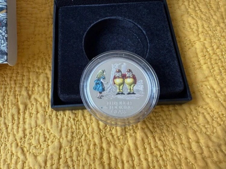 鏡の国のアリス：2021年 ロイヤルミント 1オンス シルバー プルーフ カラーコイン