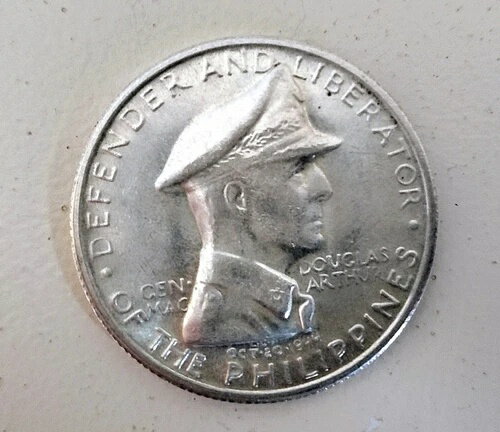 1947年フィリピン第二次世界大戦時のアメリカ陸軍元帥ダグラス・マッカーサー銀貨 - 素晴らしい状態