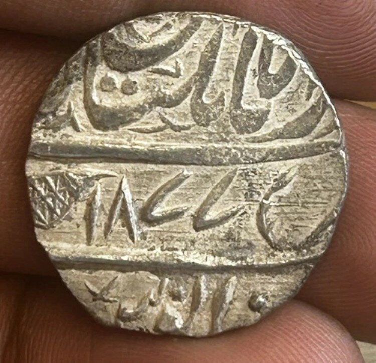 インド シク帝国 ムルターン造幣局 1877年 VS シルバー ルピー レア