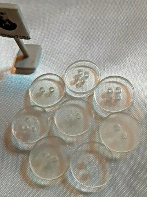 透明なボタン、コインサイズ