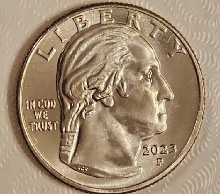 希少なジョヴィタ・イダール 2023年クォーター P ミントエラーコイン「In Cod We Trust」