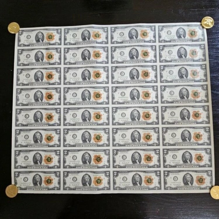 クレムソン・タイガース 未カットシート 32枚入り 2ドル紙幣 2013年法定通貨 足跡切手