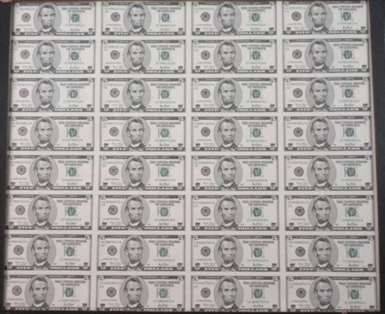 2001年 5ドル 未裁断紙幣 32枚入り (#816c)(3)