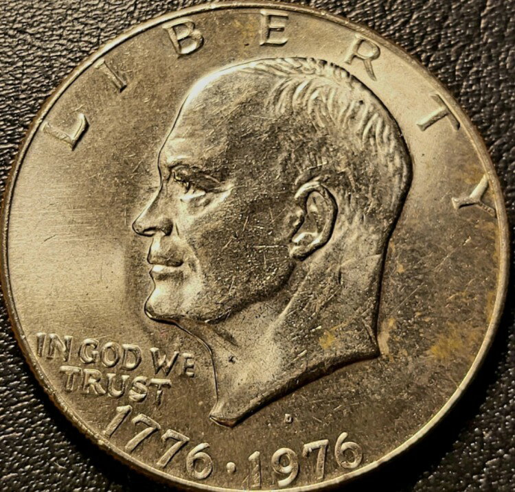 WORLD RESOURCE【KING店】の1776-1976 アイゼンハワー 1ドル硬貨 タイプ1｜アングル3