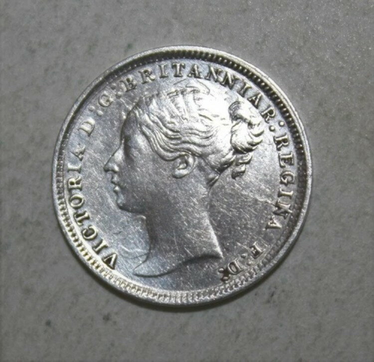 S1 - イギリス 3ペンス 1872年 極上銀貨 - ヴィクトリア女王