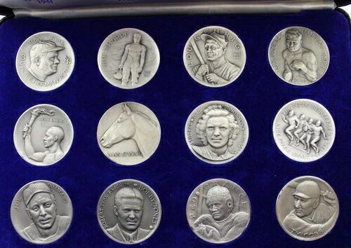 希少 1967 年 Cavalcade Of Sports セット .999 銀メダルコレクション (メダル 12 枚)
