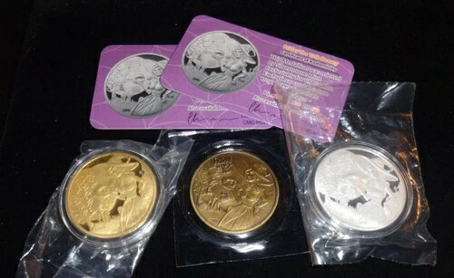 CMG ミント .999 シルバー 13日の金曜日 ビューティーセット 魔女ラウンドコイン COA ハロウィン