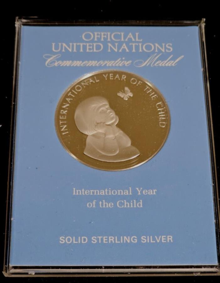 ڶ/ʼݾڽա ƥ 󥳥 [̵] ݹݻƸ1979ǯξڵ UN International Year Of The Child Sterling Silver Medal 1979 Proof In Case