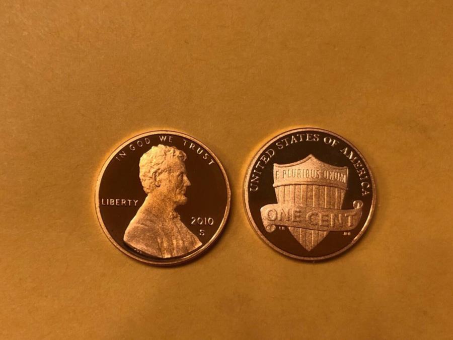yɔi/iۏ؏tz AeB[NRC _RC [] 2010 S Lincoln Shield Penny Cent Gem ProofBiKIł͂Ȃiʂ̃RCI 2010 S Lincoln Shield Penny Cent Gem Proof. Nice ungraded but high grade coin!