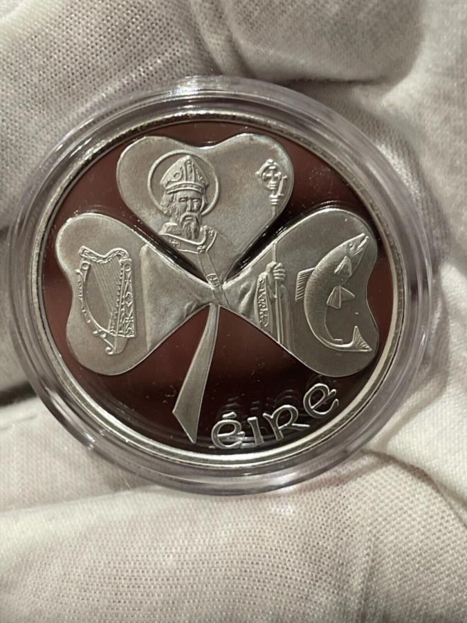 yɔi/iۏ؏tz AeB[NRC _RC [] stBpgbN̓1IX.999JvZ̒Ⴂ~e[Ŵ悤ȋ̏؋ ST. PATRICK'S DAY 1 oz .999 Silver Proof Like Low Mintage IN A CAPSULE