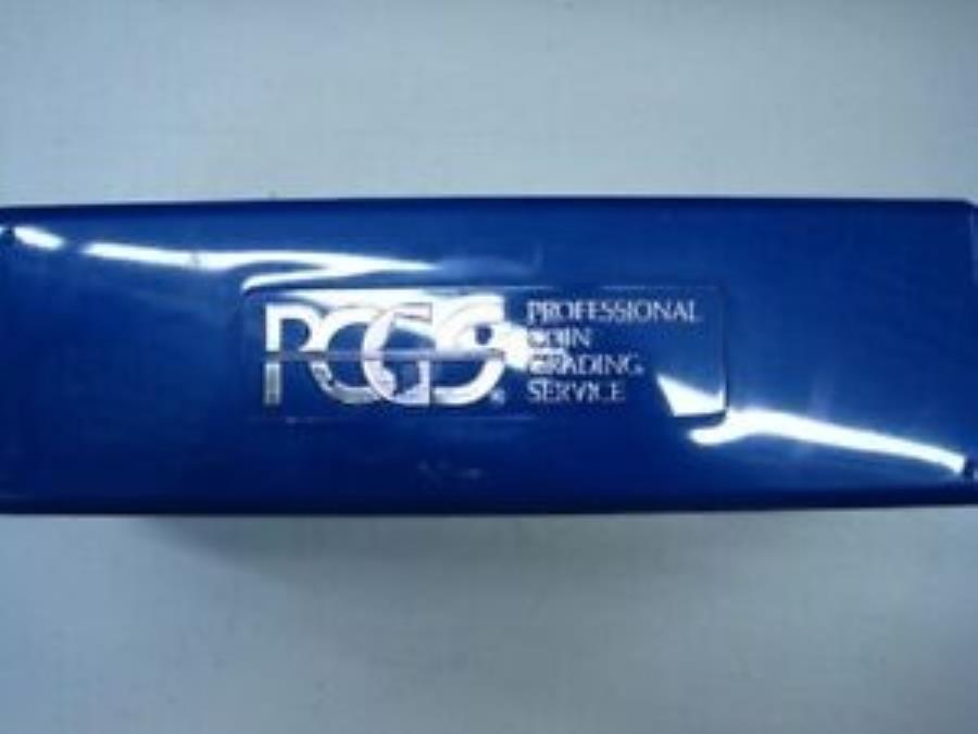 （1）軽く使用されるPCGSブルーまたはブラックストレージボックスロットは20コインを保持しています (1) Lightly used PCGS Blue or Black Storage Box Lot Holds 20 Coins