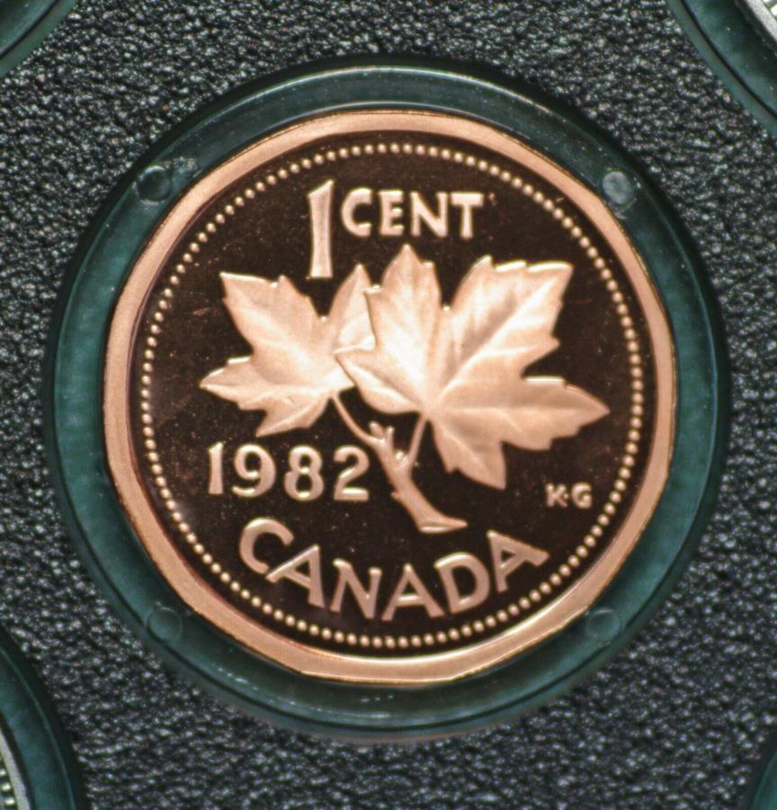  アンティークコイン モダンコイン  1982カナダペニー - メープルリーフデザイン1セントコインブロンズミントWプルーフ仕上げ 1982 Canada Penny - maple leaf design 1 cent coin bronze minting w proof finish