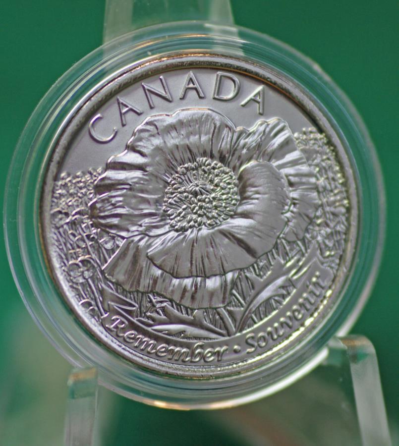 yɔi/iۏ؏tz AeB[NRC _RC [] 2015Ji_[ꂽ1̓ʂȔJ[̃|s[NH[^[ 2015 Canada ONE Special Non-Coloured Poppy Quarter taken from roll