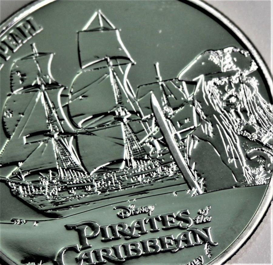 yɔi/iۏ؏tz AeB[NRC _RC [] JuC̃fBYj[pC[cubNp[1IX.999Vo[RCJ.XpE Disney Pirates of the Caribbean The Black Pearl 1 oz .999 Silver coin J. Sparrow