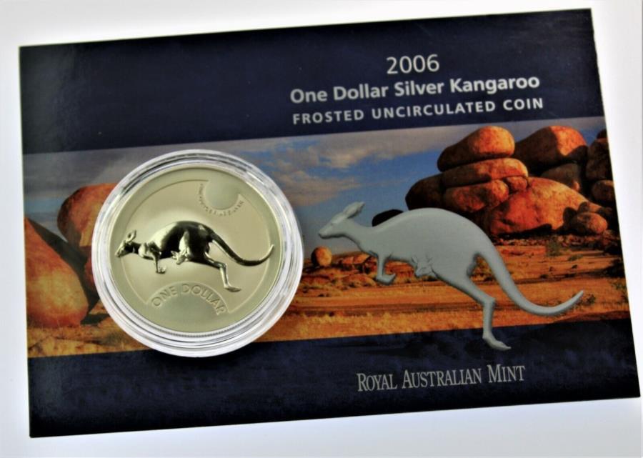 ڶ/ʼݾڽա ƥ 󥳥 [̵] 2006륪ȥꥢߥ1󥹥ե̤۴.999С󥬥롼 2006 Royal Australia Mint 1oz Frosted Uncirculated .999 Silver Kangaroo in card