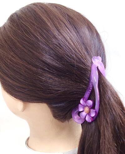 【残りわずか】バナナクリップ 大きめ 透かし斜めハート お花付き 〔ヘアクリップ ...